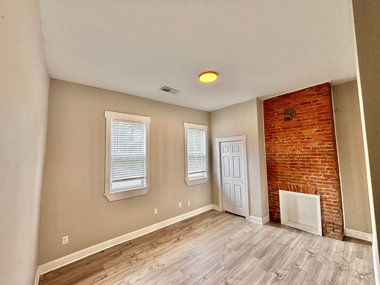 513 S 24th St – photo 2