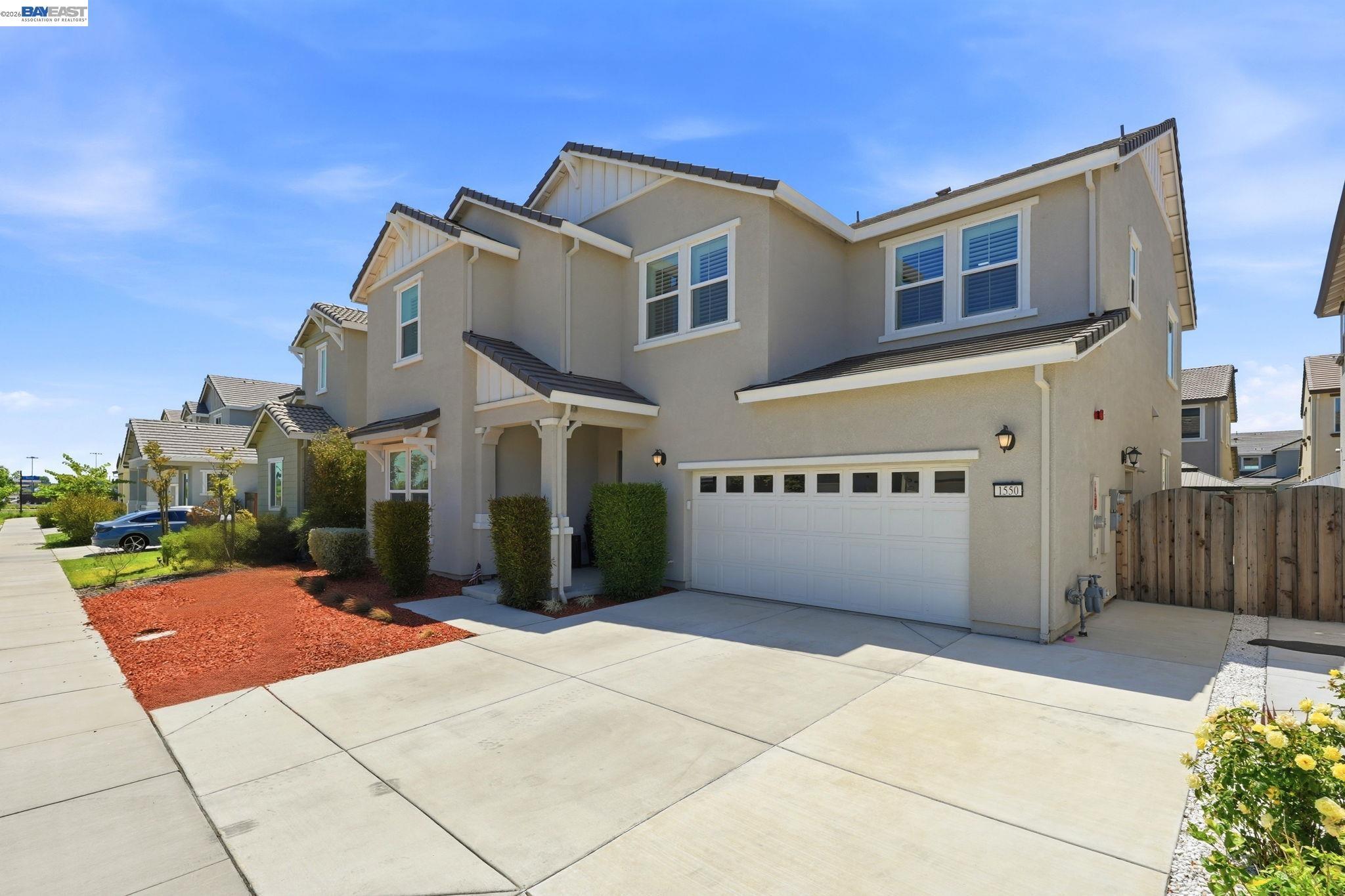 1550 Plumas Dr – photo 2