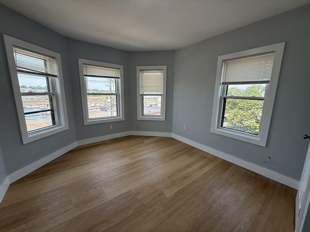 566 Shirley St unit 5 – photo 5