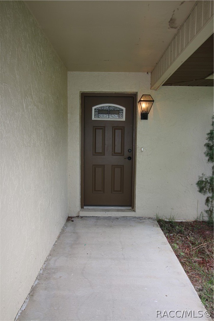 710 Mayflower Ave – photo 2