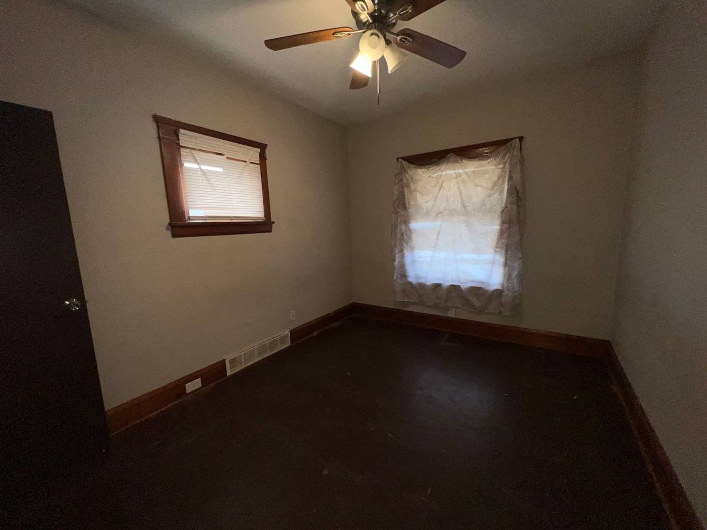 4091 E 56th St – photo 3