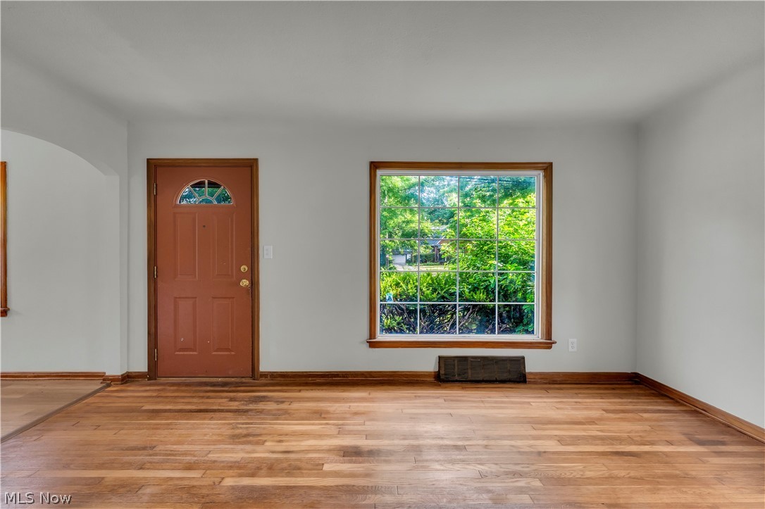 14404 Rockside Rd – photo 3