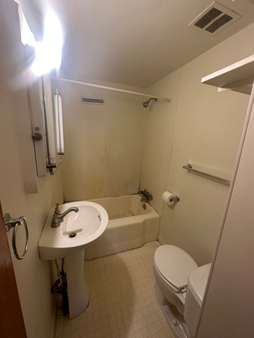 513 N Center St unit Unit C – photo 5