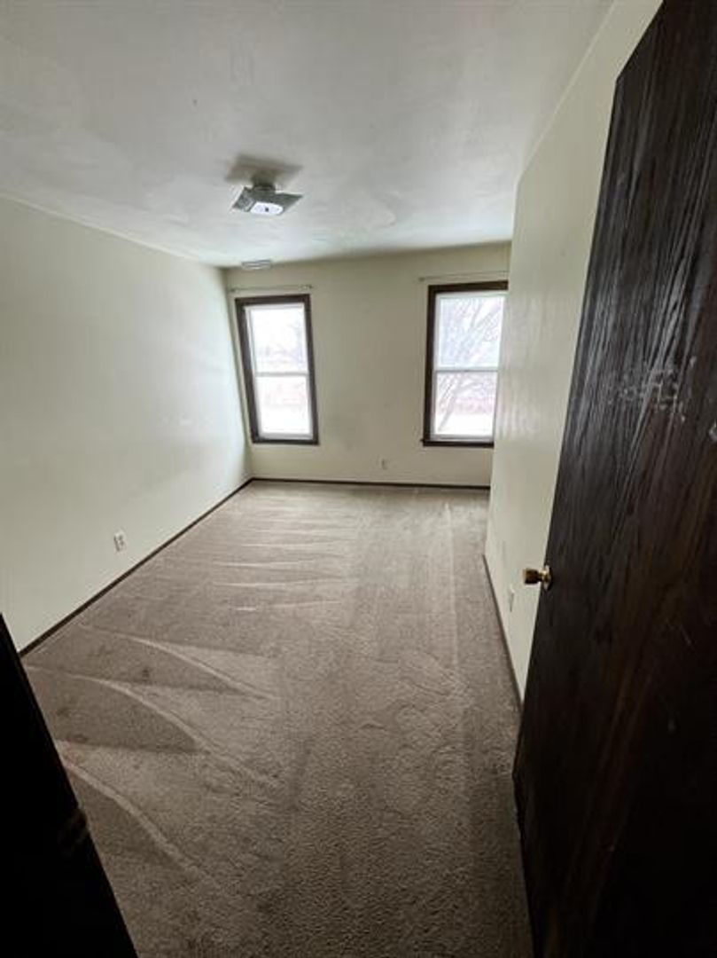 403 Water St unit 403 1/2 – photo 2