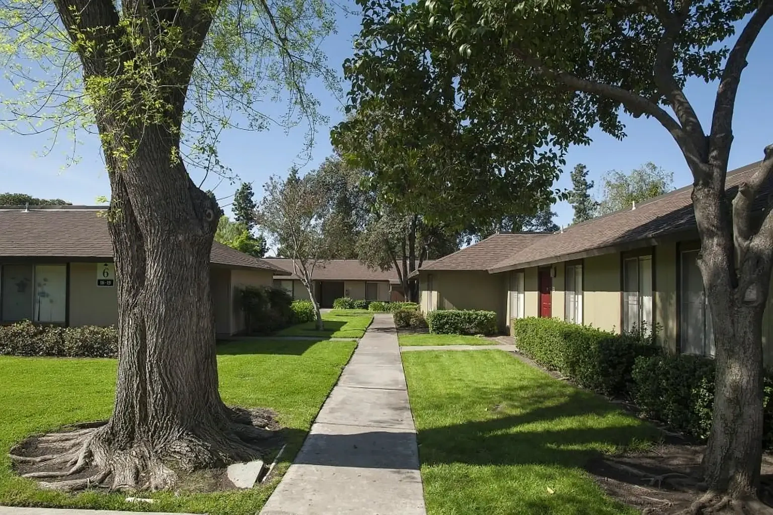 Oakwood Apartments – photo 4