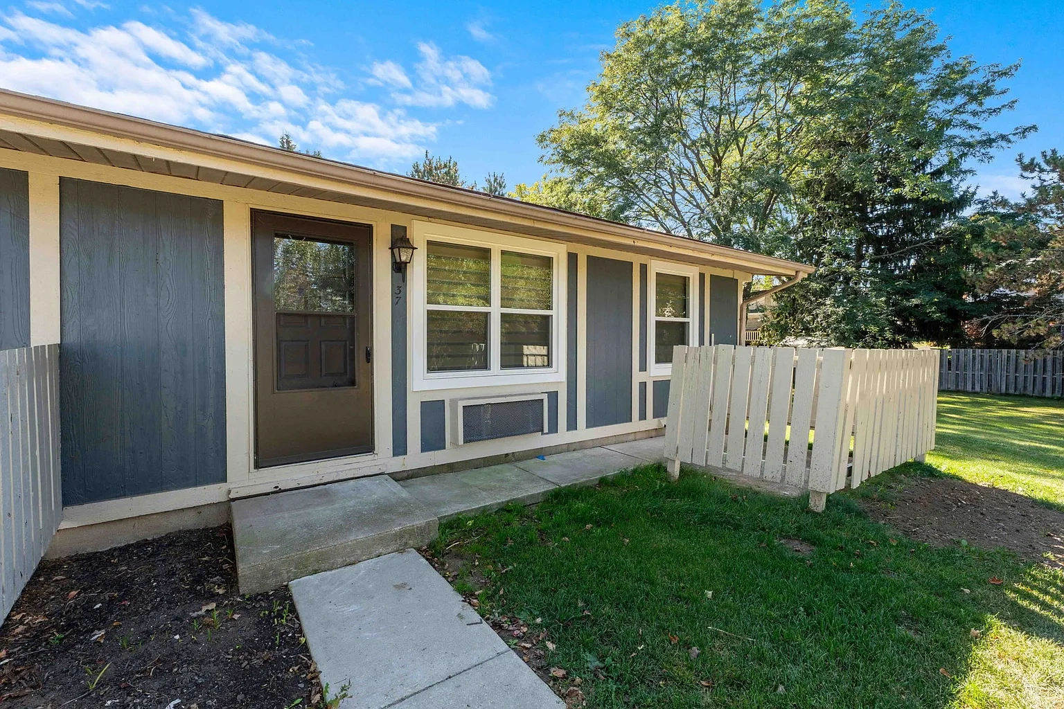 Roanoke Villas – photo 1