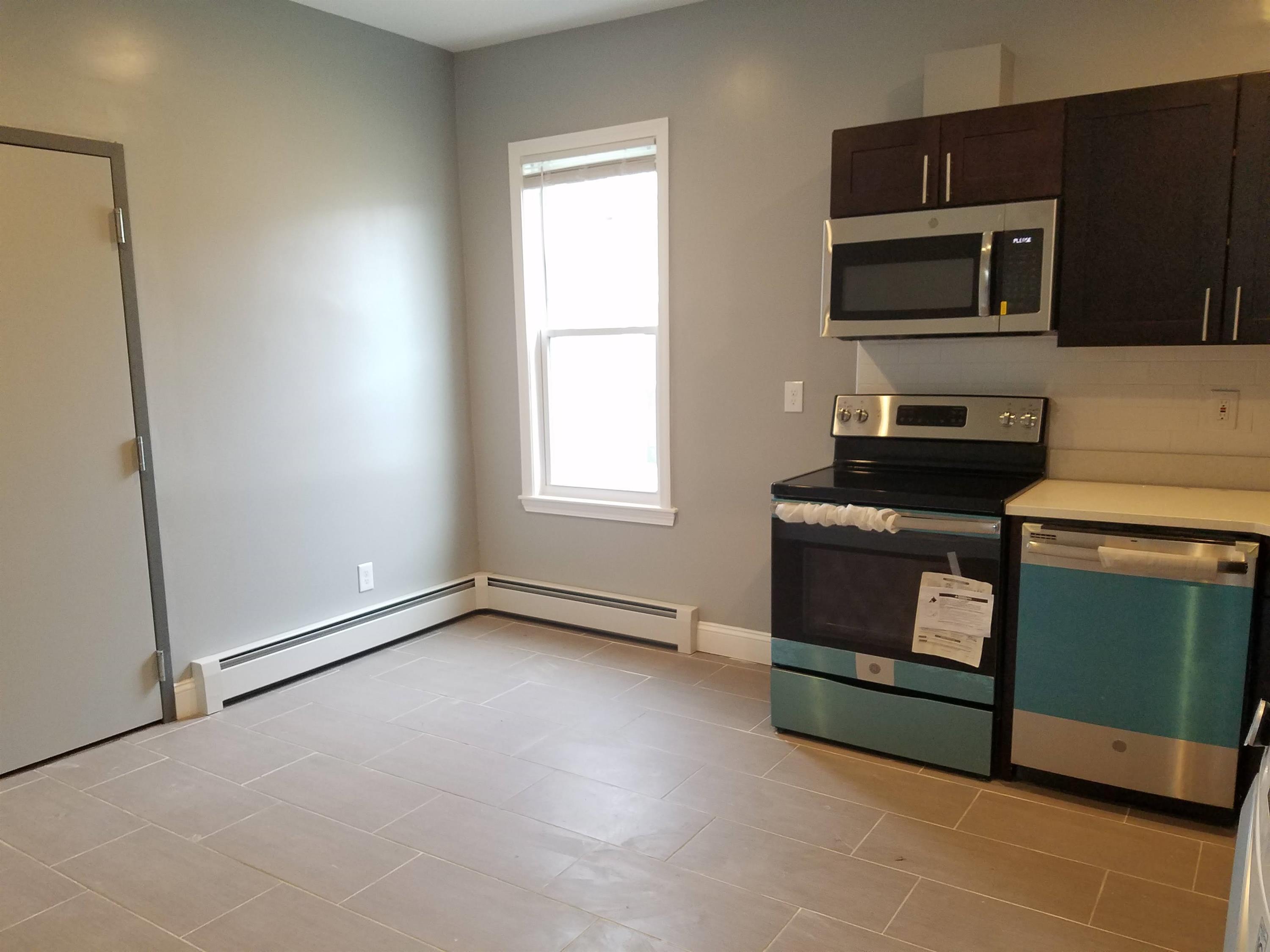 424 Bowdoin St unit 2 – photo 2