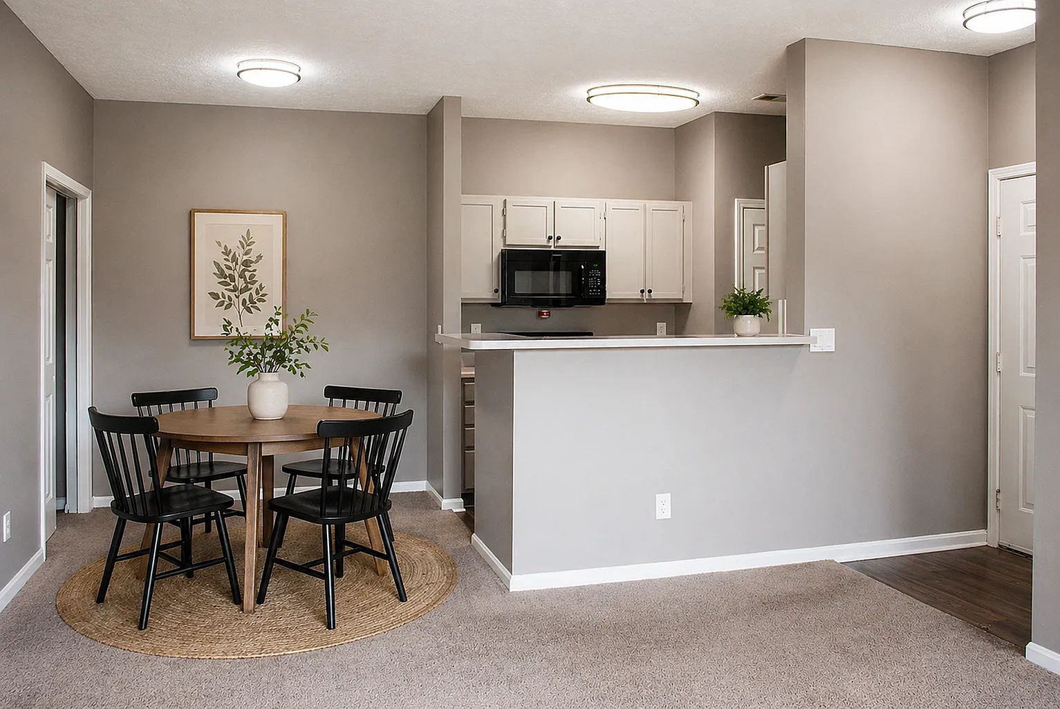Lakeview Apartments – photo 3