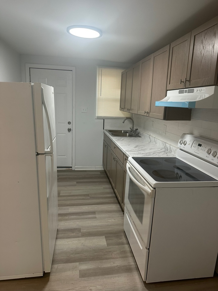 2212 Murchison Rd unit B – photo 4