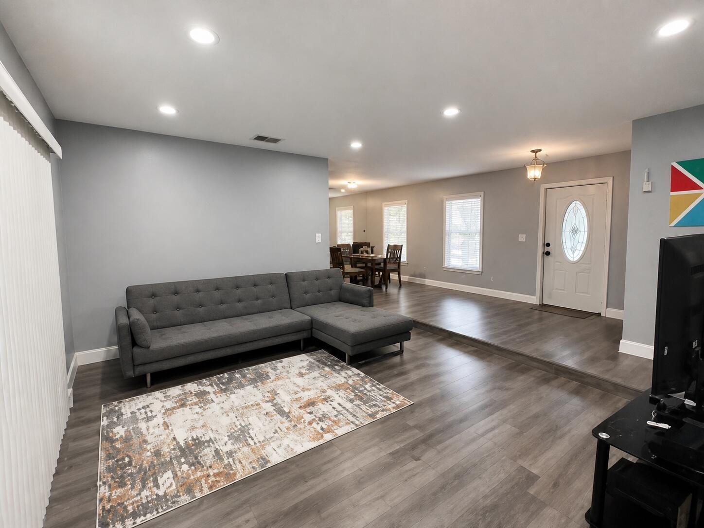 7975 NW 8th St – photo 4