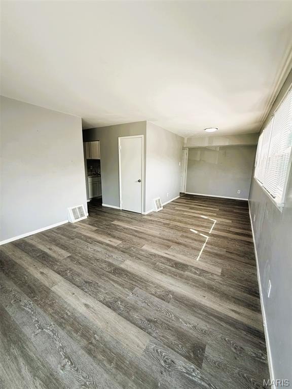 323 Shepley Dr – photo 4