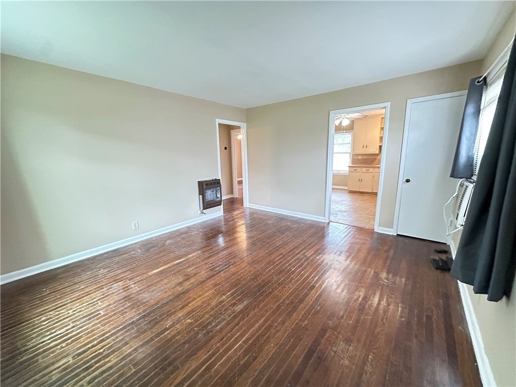 921 Oak St – photo 4