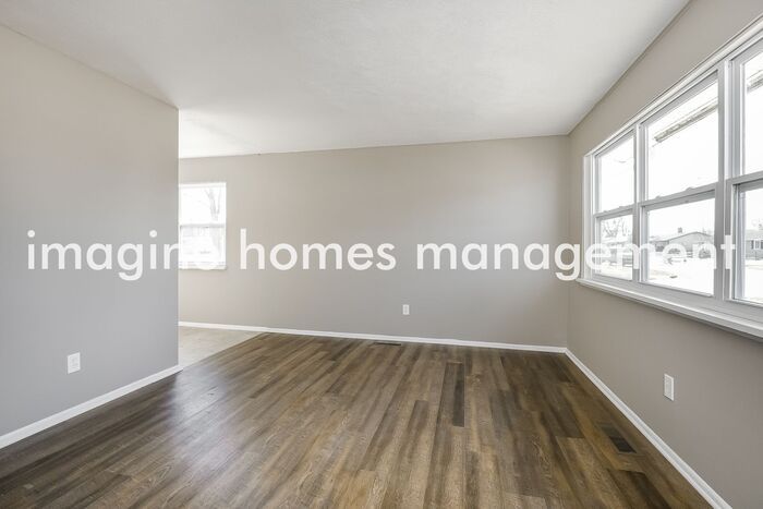 448 Holly Dr – photo 4