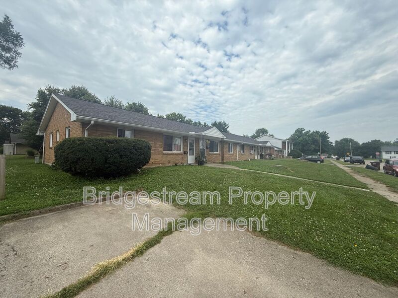 1214 Case Ave – photo 1