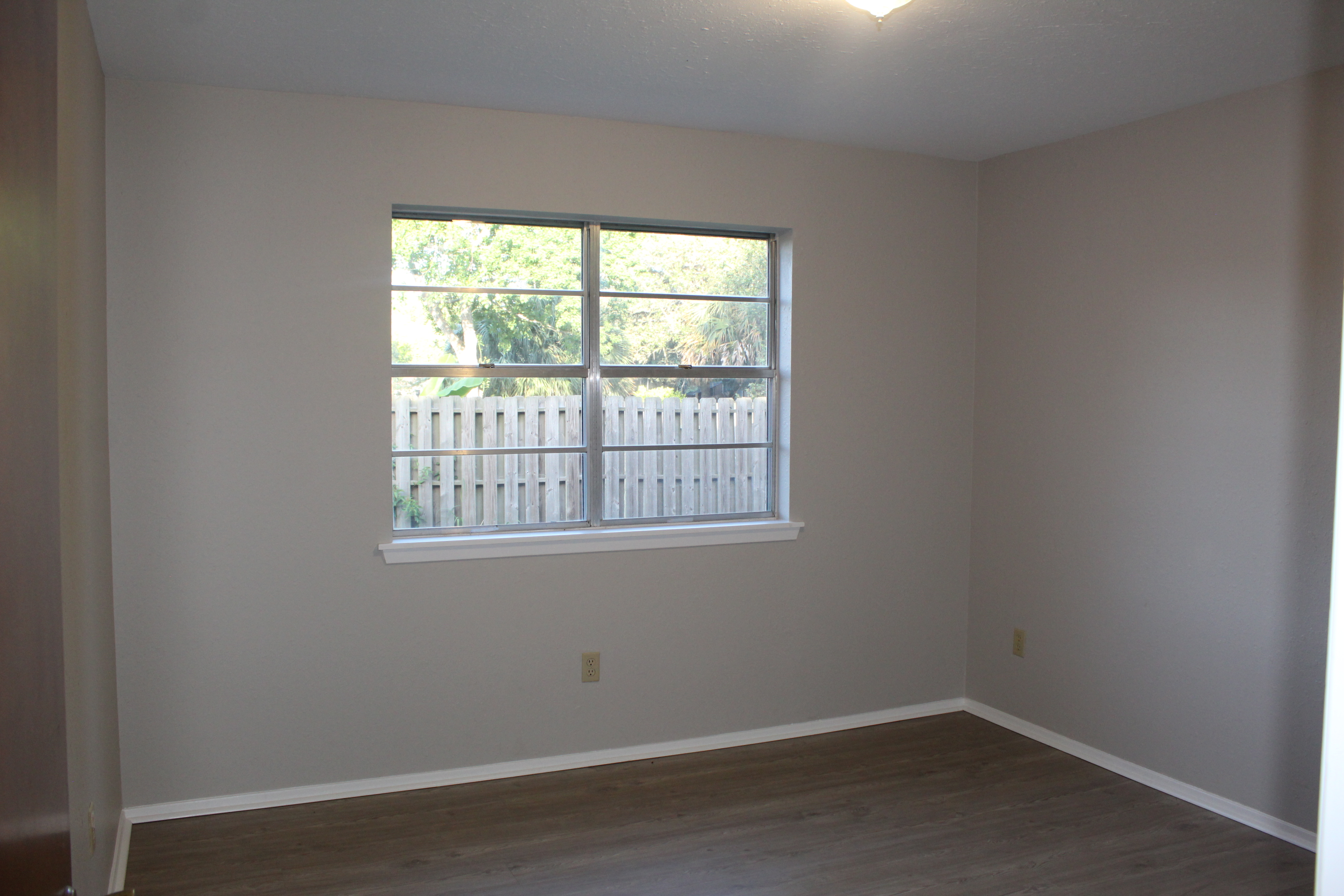 1414 N Live Oak St – photo 4