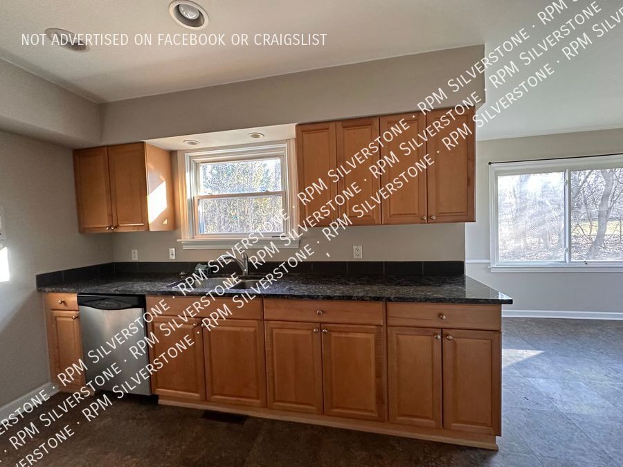2362 Sanders Pl – photo 4
