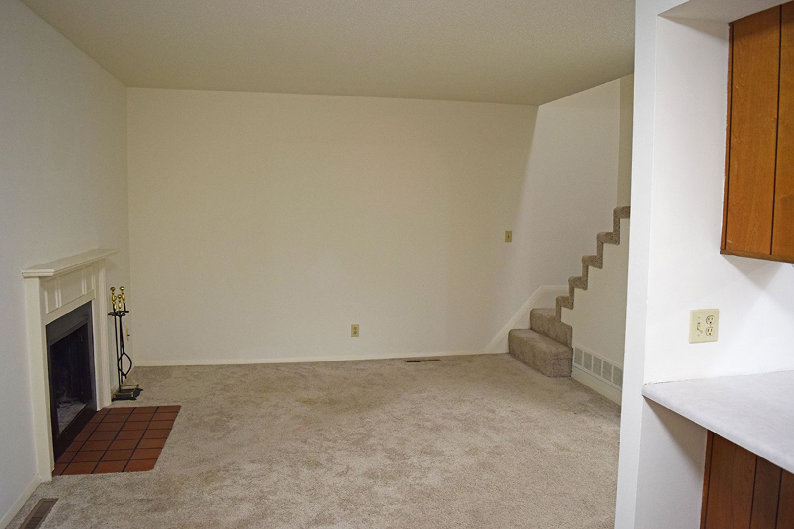 904 Hartwell Dr unit 904-02 – photo 3