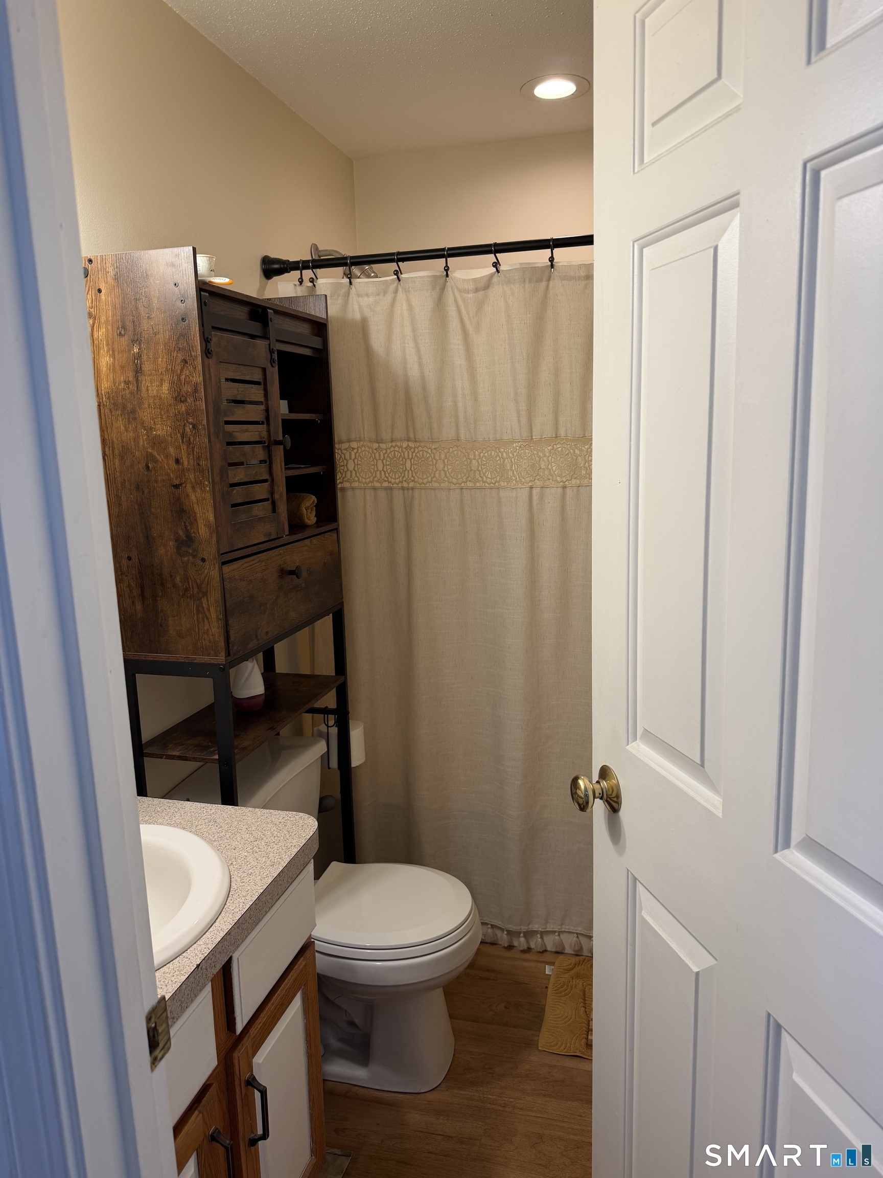 309 Halladay Dr – photo 3