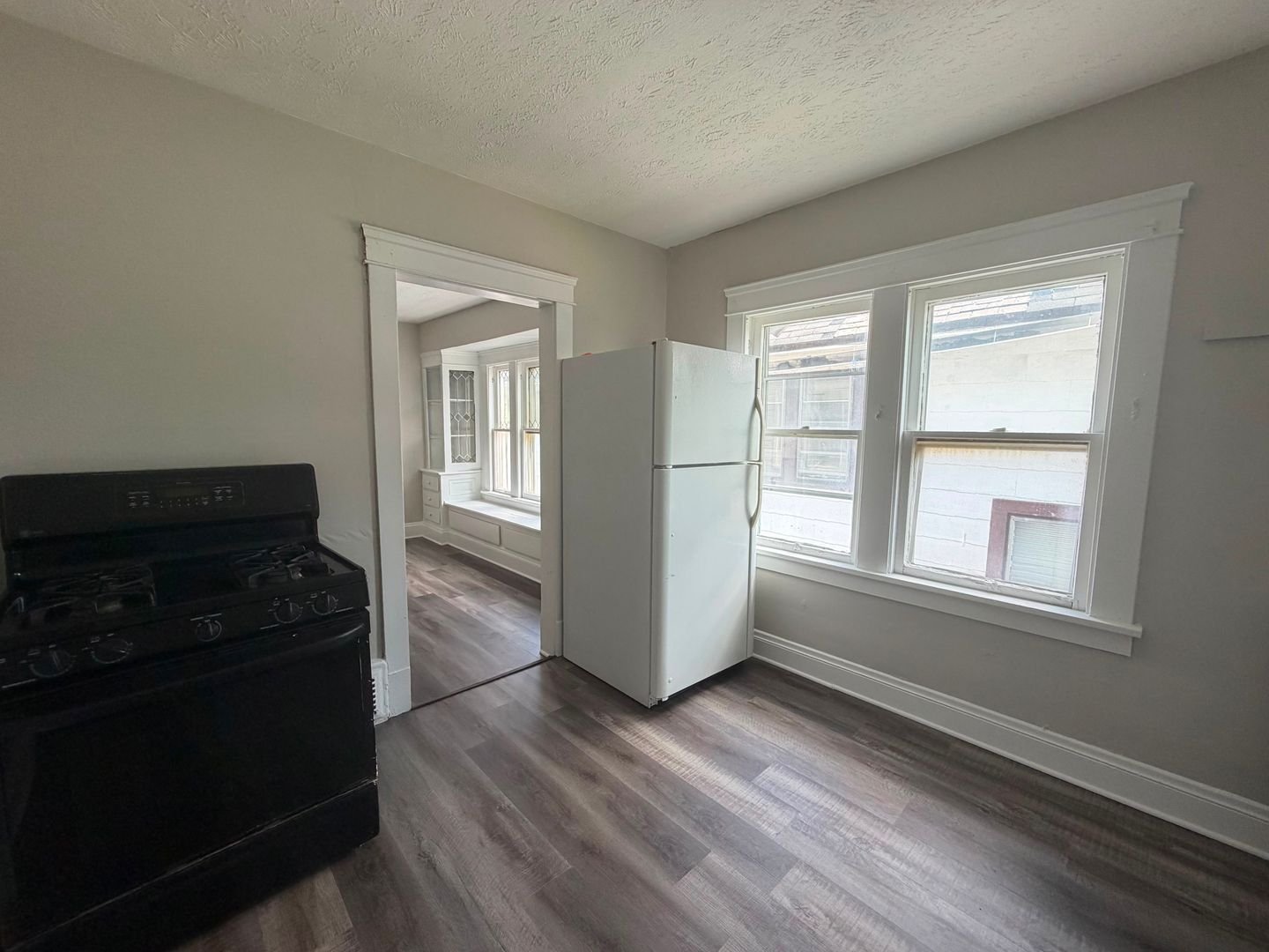 10012 Manor Ave unit Upper – photo 4