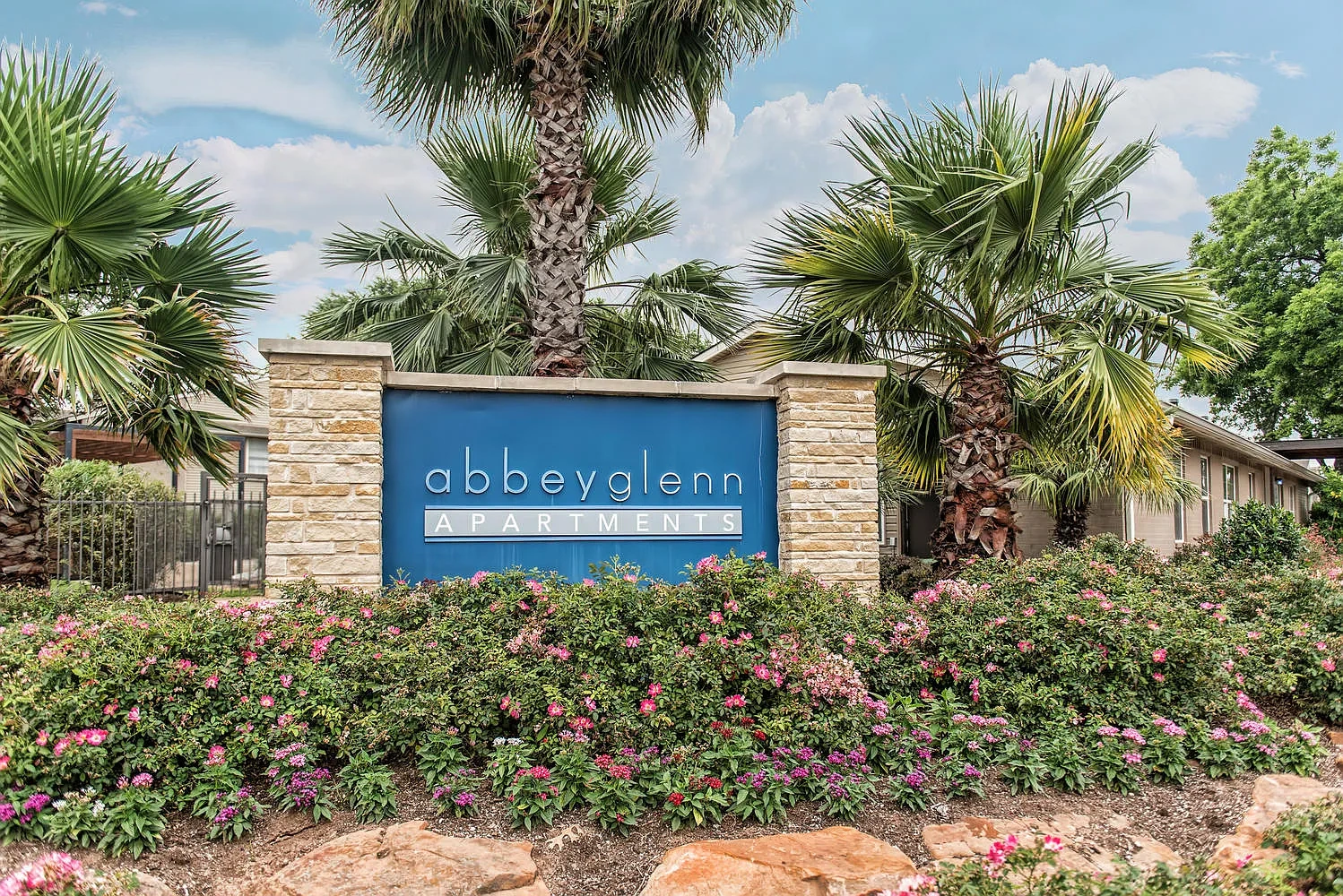 Abbey Glenn Apartments – photo 2