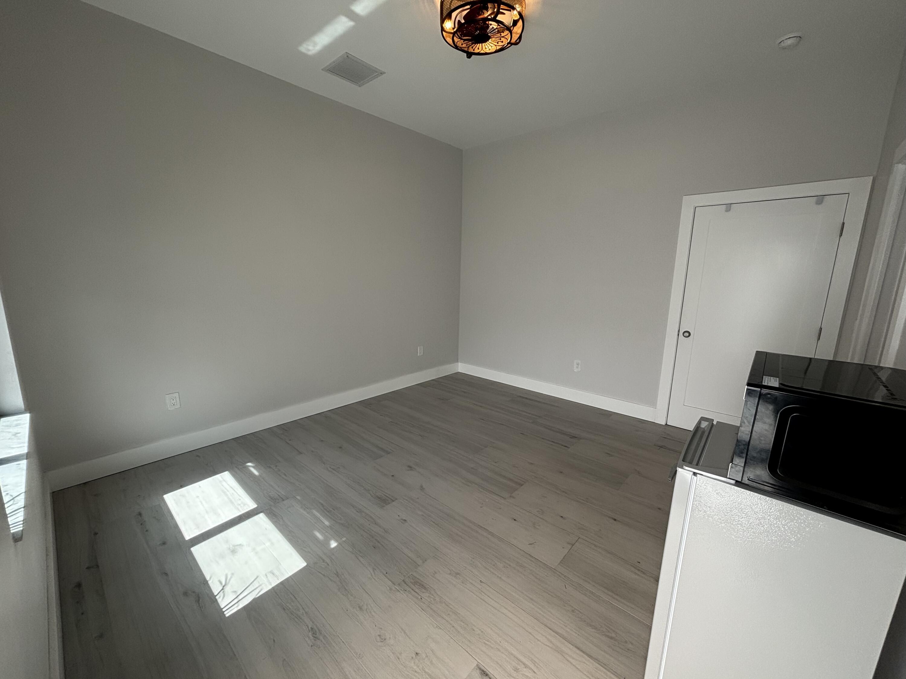 216 S C St – photo 3