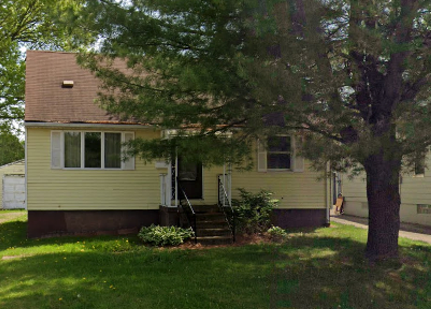 1079 North Ave – photo 1