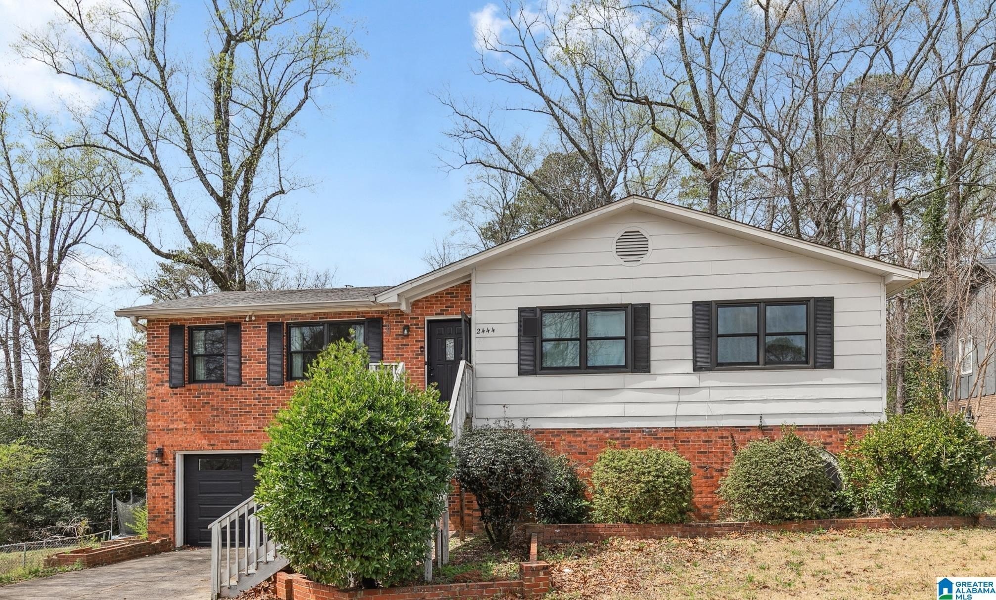 2444 Columbiana Rd – photo 2