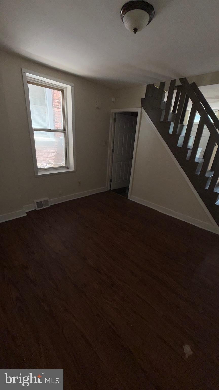 405 E Rittenhouse St – photo 3