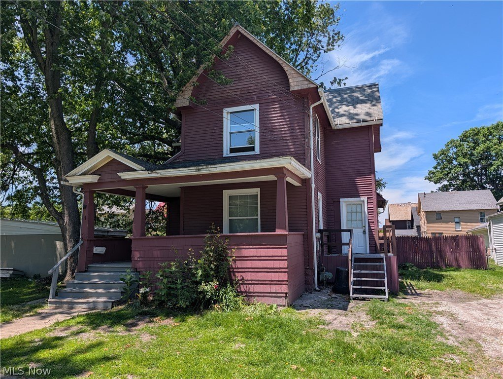 545 W 36th St – photo 1