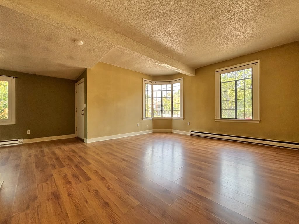 1635 W Pacific Ave – photo 3