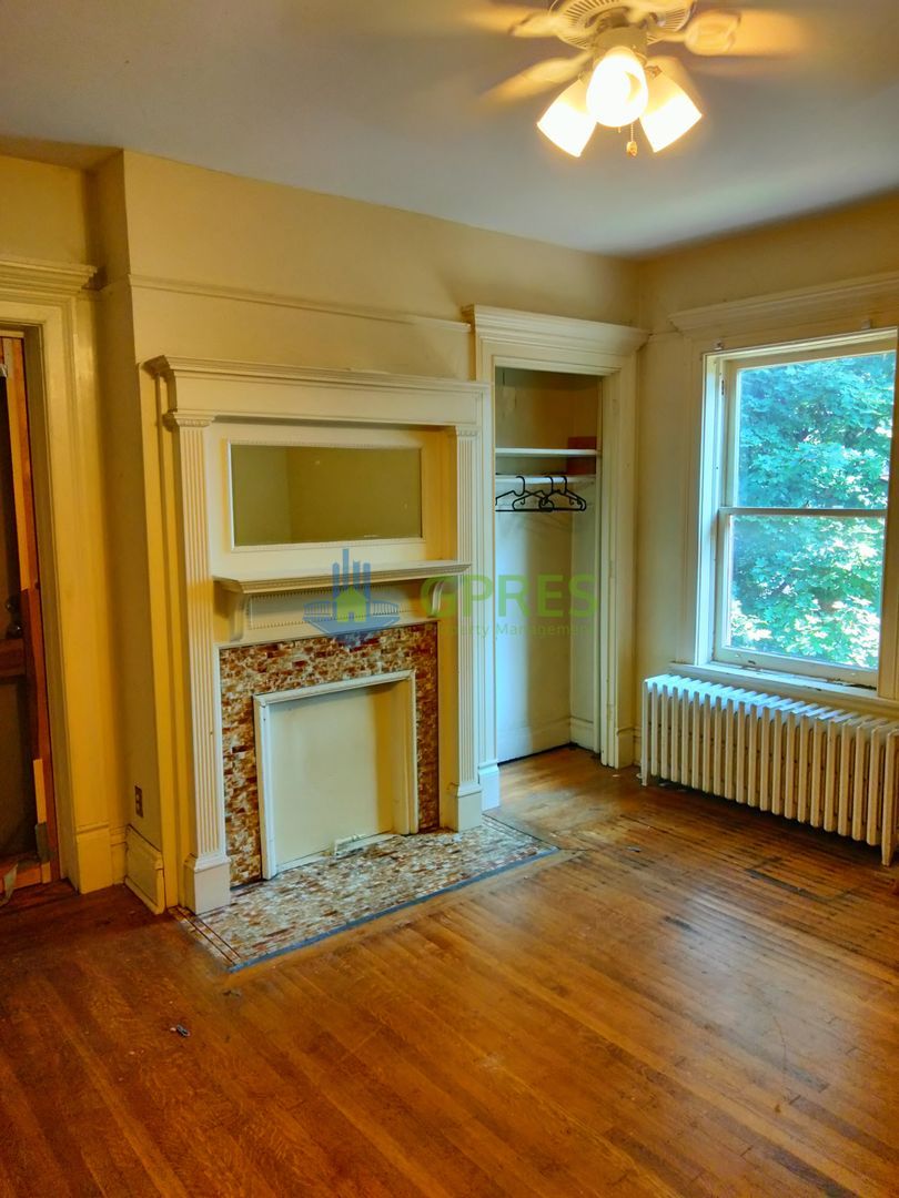 425 S Aiken Ave unit Unit 3 – photo 2