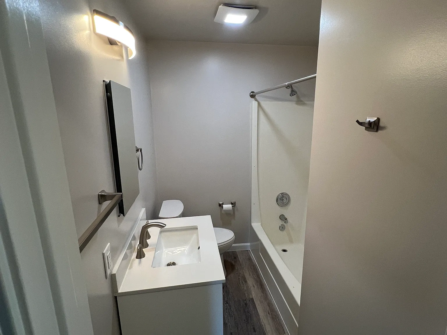 Lakewood Apartments – photo 3