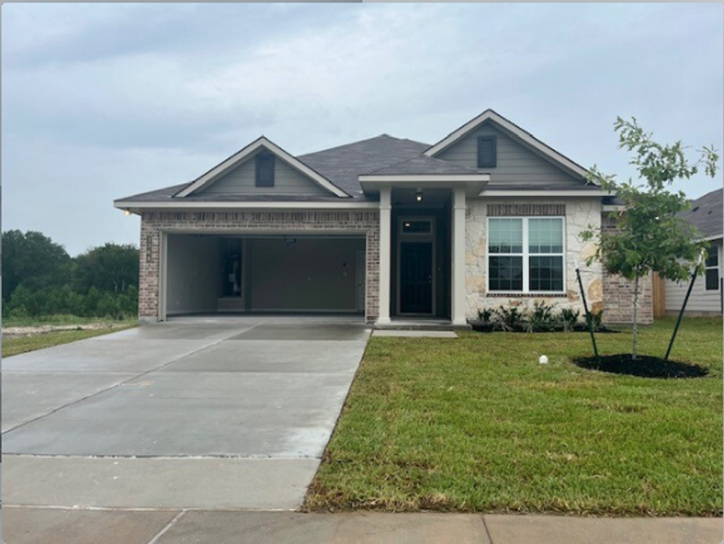 1368 Kingsgate Dr – photo 1