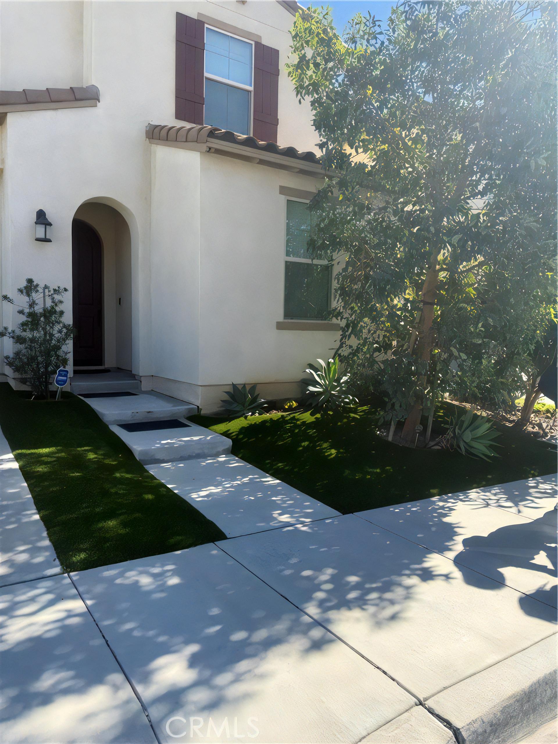 467 W Buttercup Ln – photo 2