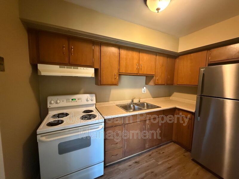 401 Elder Dr unit 401-2 – photo 4