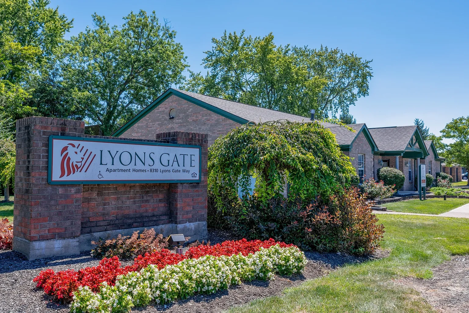 Lyons Gate Apartments – photo 3