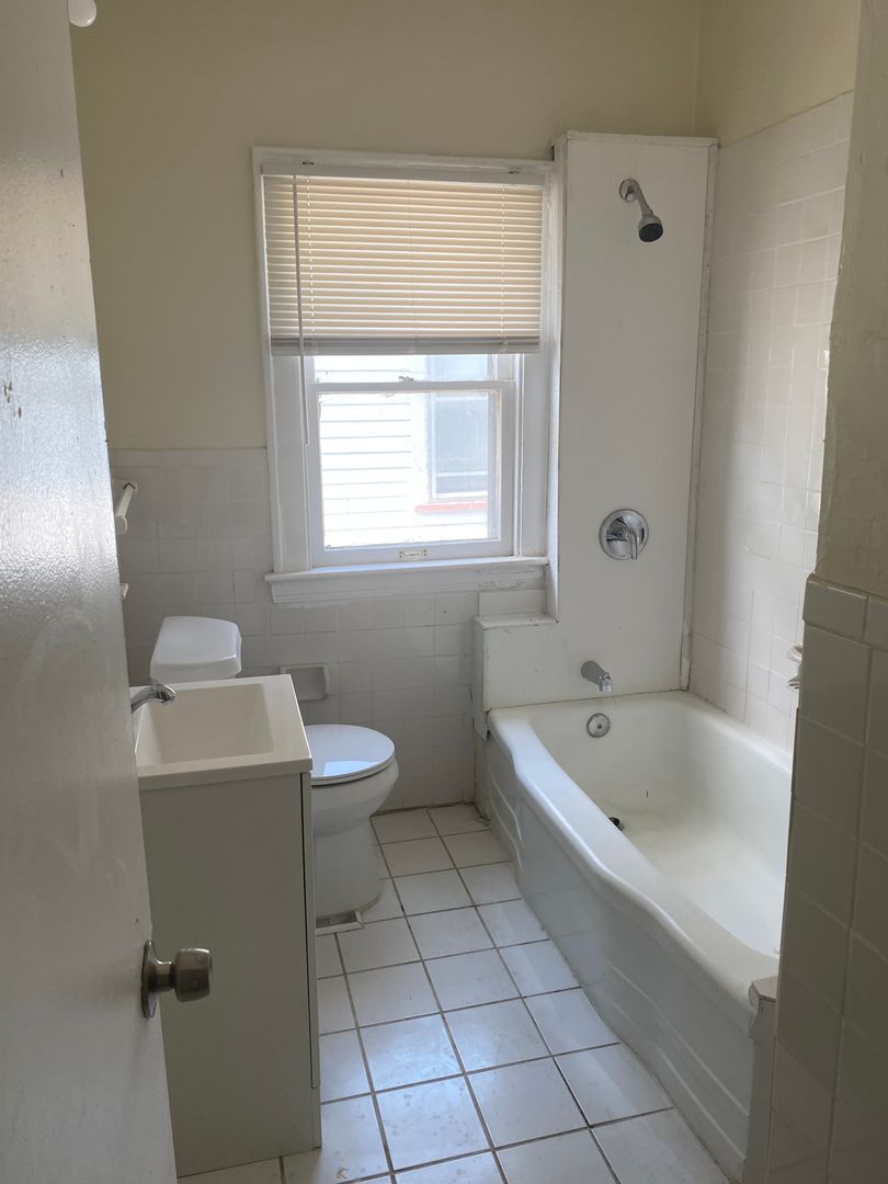3259 E 123rd St unit 3259 - DN Unit – photo 4