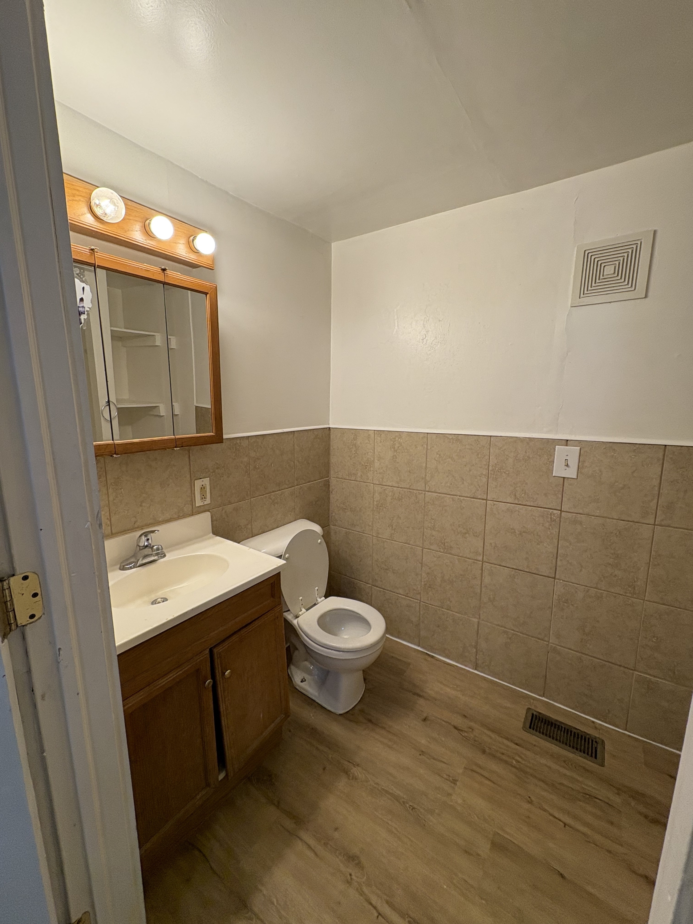 31 N Elm St unit 1 – photo 5