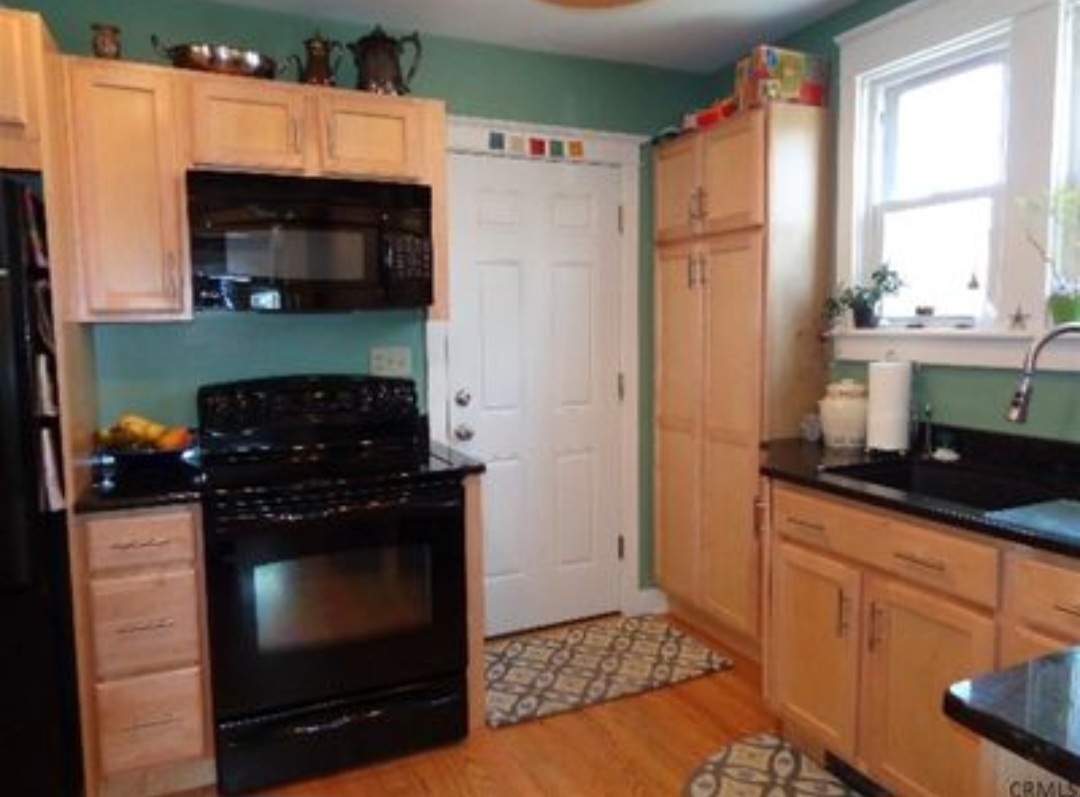 74 Van Schoick Ave – photo 2
