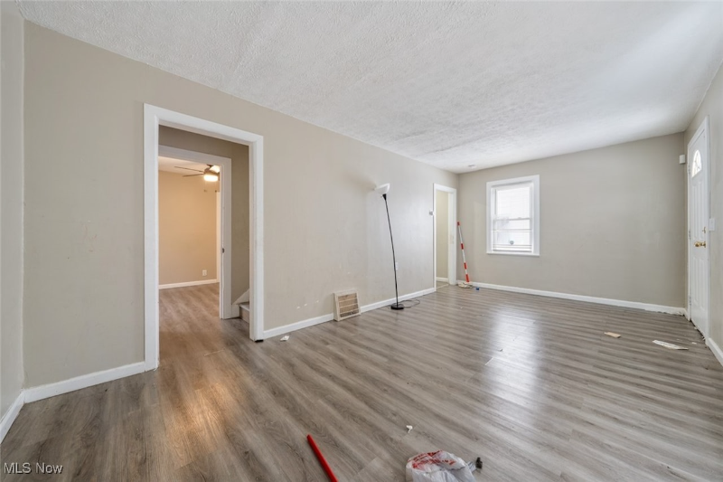 18851 Raymond St – photo 5