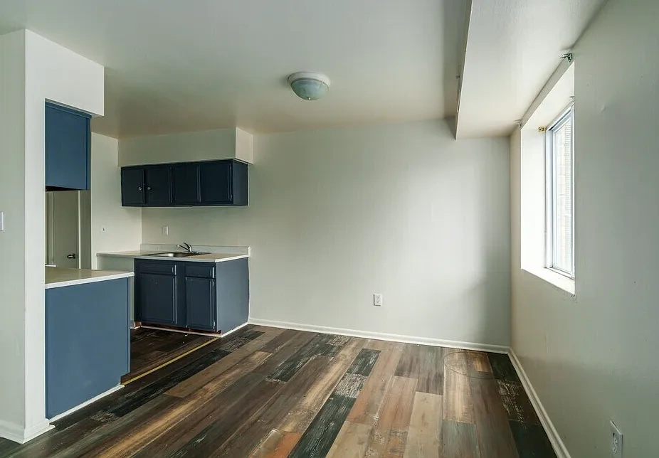 Harrison Court – photo 1