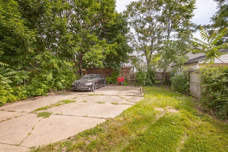 6924 Claasen Ave – photo 3
