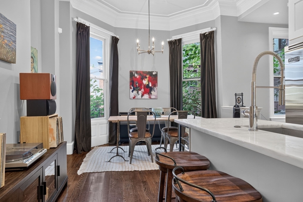 14 Hereford St unit 1 – photo 1