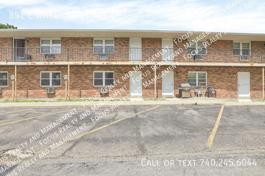 851 E Wheeling St unit 1 – photo 1