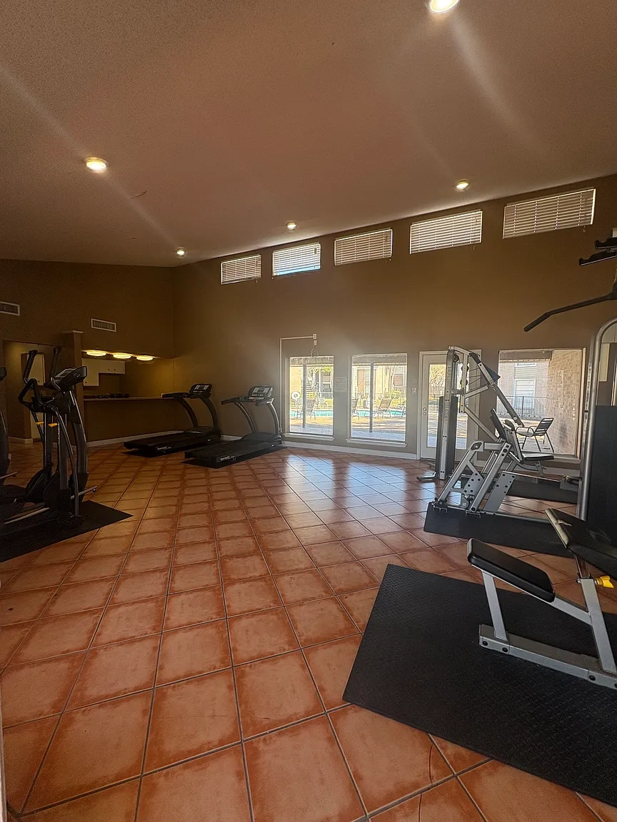 The Shores Apartments – photo 5