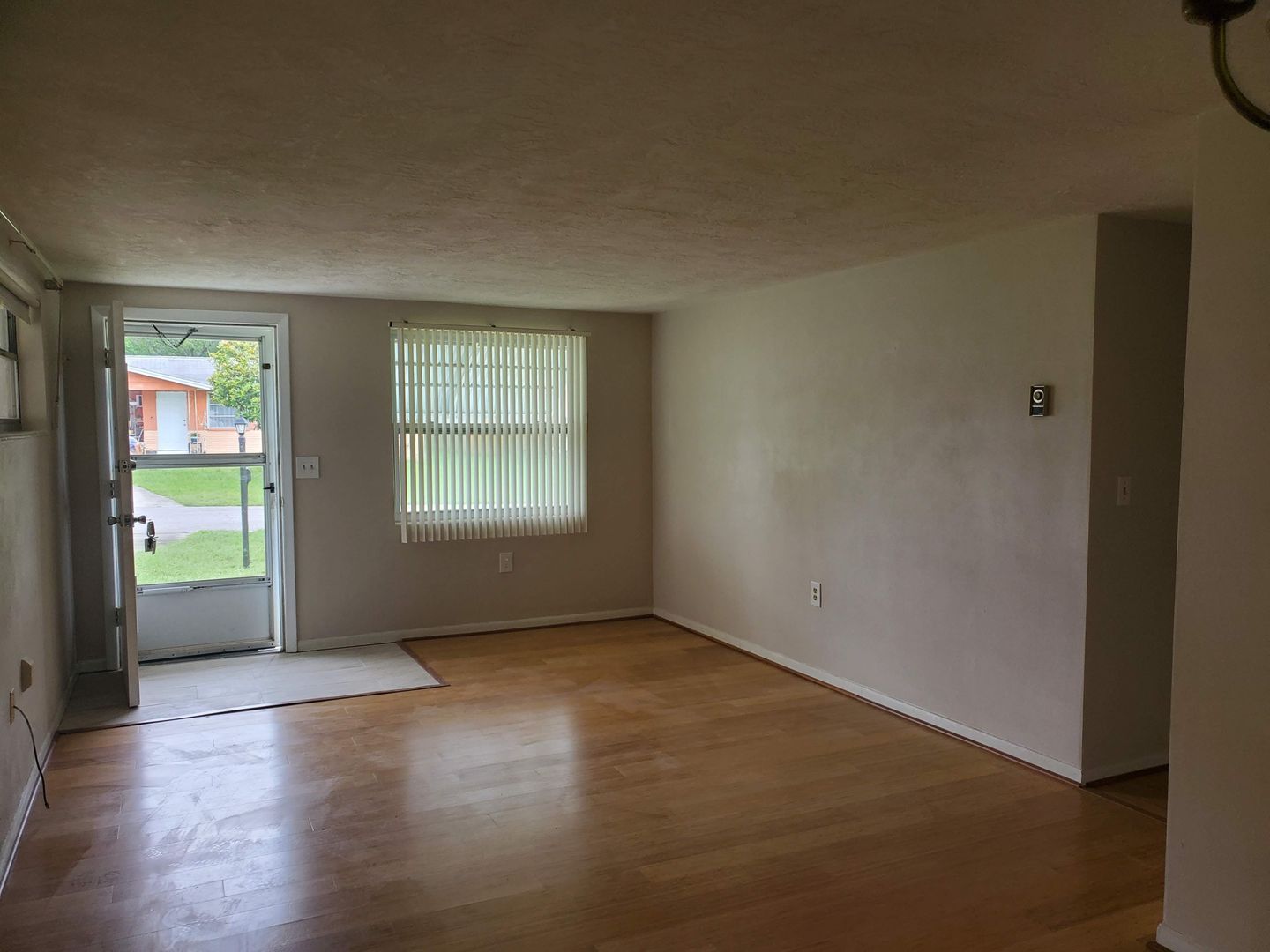 12 Taft St – photo 1