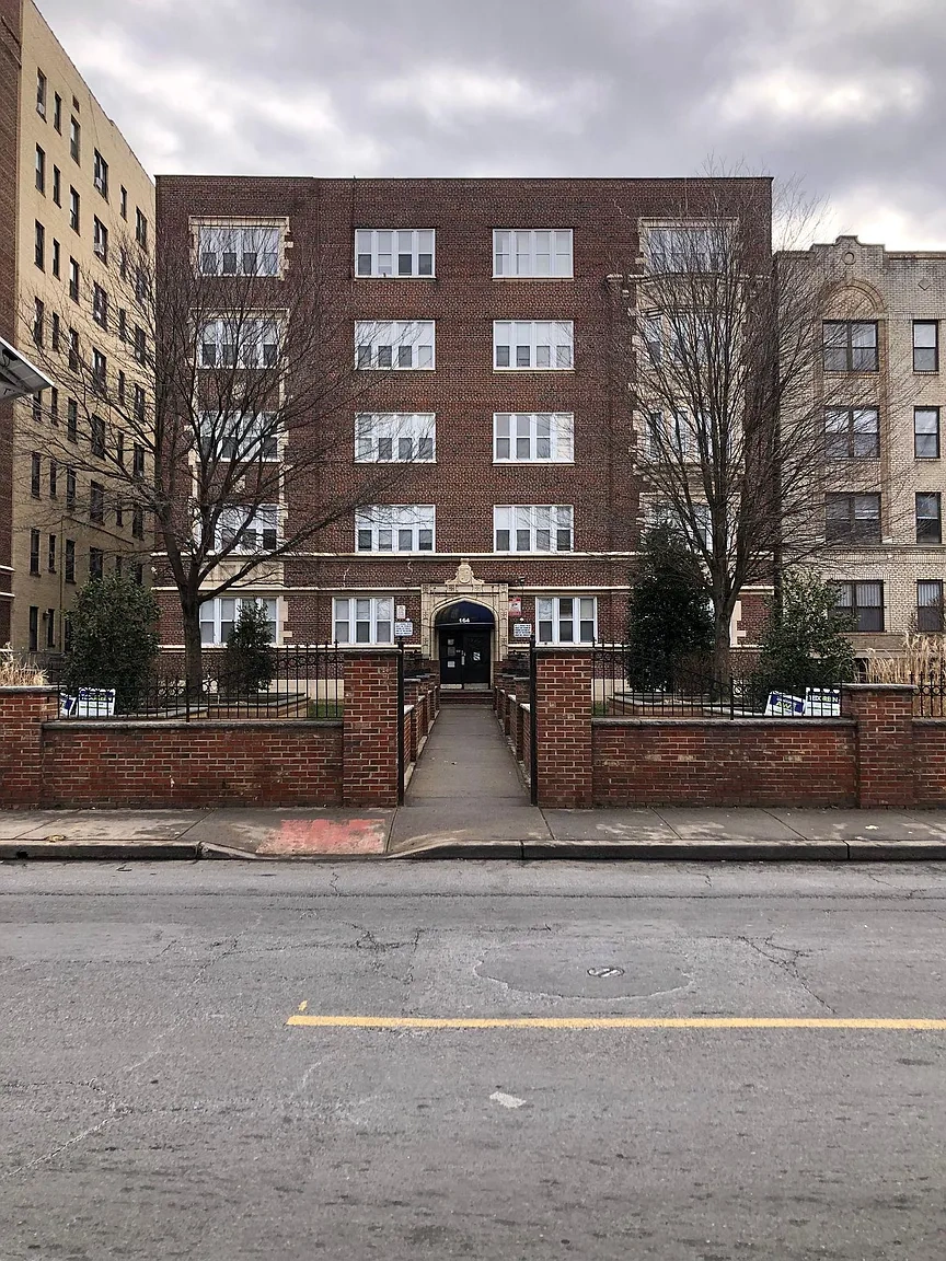 164 S Harrison Street – photo 3