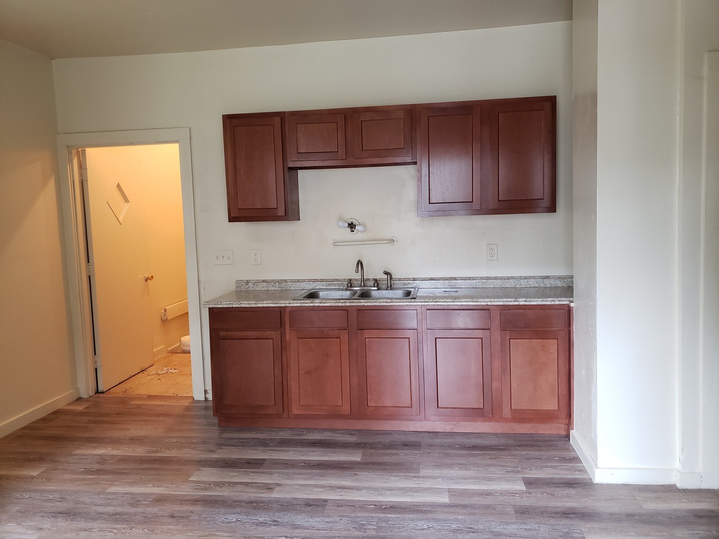 1617 Hamilton St – photo 2