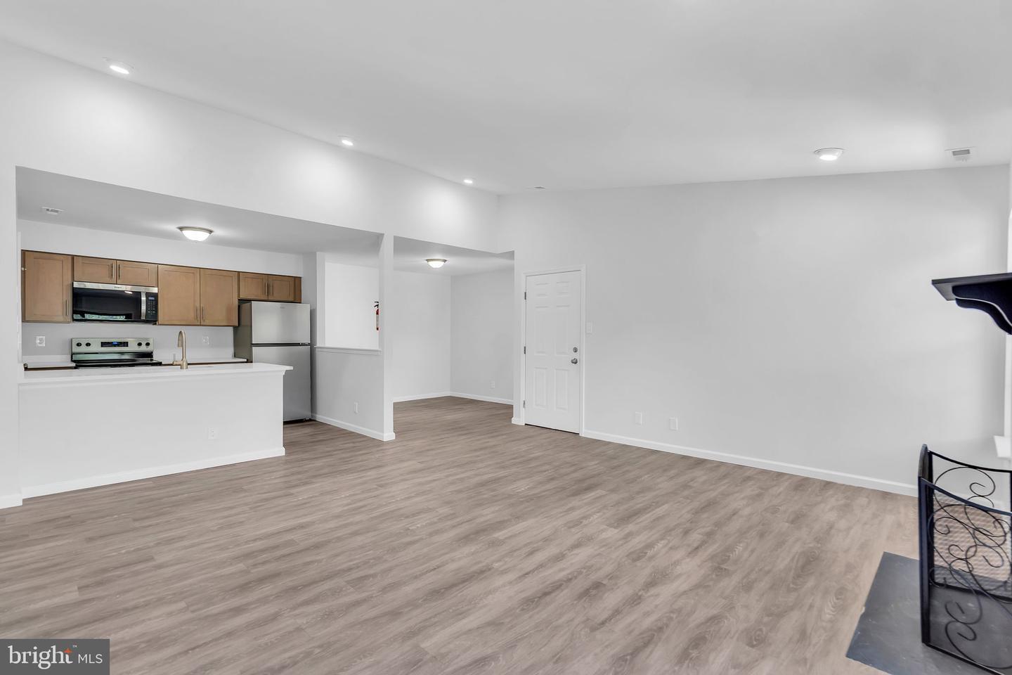 454 Durham Ct – photo 4