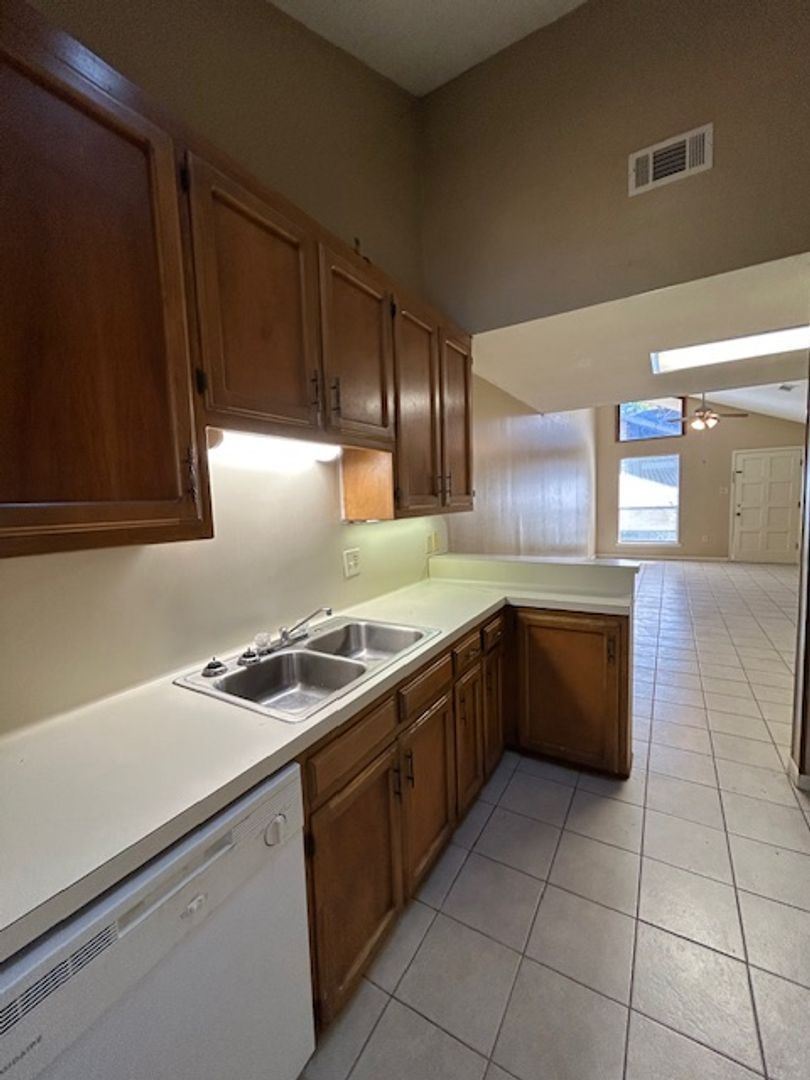 12784 Brogdon Ln unit 12784-H – photo 4